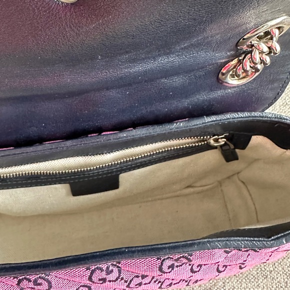 Authentic Gucci purse - Picture 3 of 5